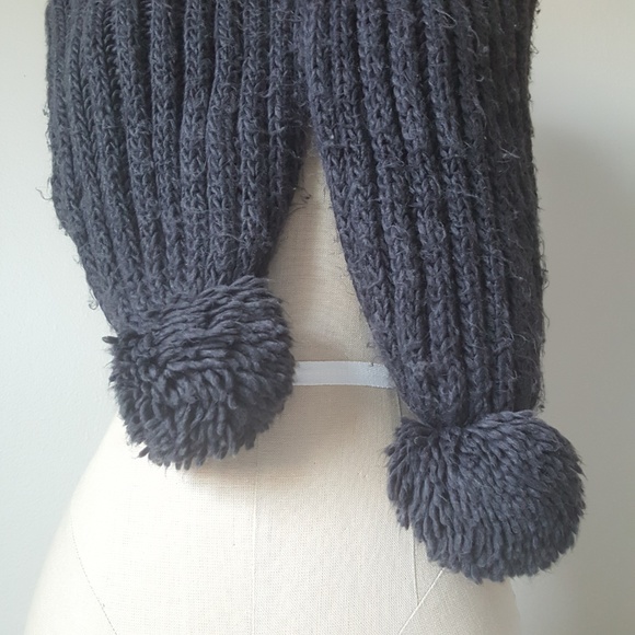 Terranova Gray Long Scarf - Picture 4 of 9